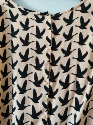 Camisa H&M estampada ocas negras rosa T.44