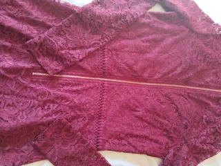 Vestido de encaje rojo