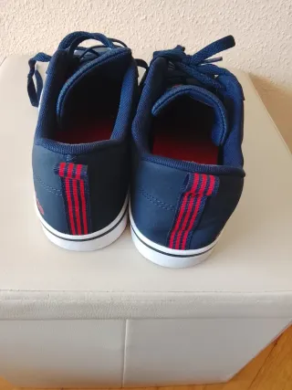Zapatillas Adidas Azul y Rojo