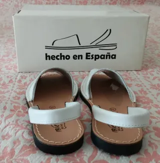 Sandalias menorquinas a estrenar