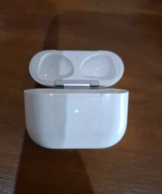 Cargador AirPods Apple