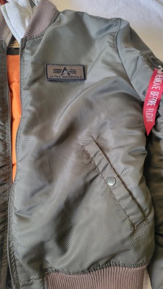 Chaqueta Bomber Alpha Industries Ed. Especial