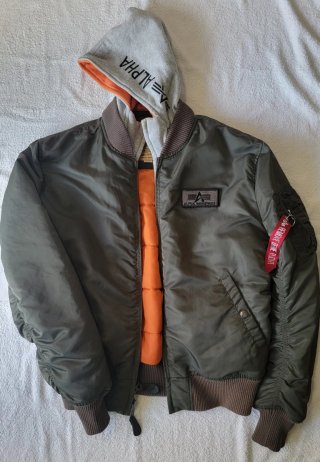 Chaqueta Bomber Alpha Industries Ed. Especial