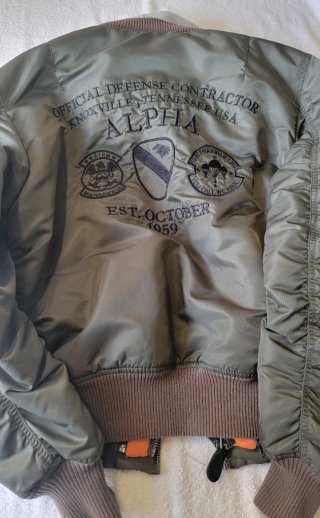 Chaqueta Bomber Alpha Industries Ed. Especial