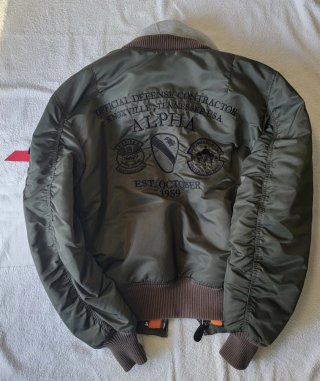Chaqueta Bomber Alpha Industries Ed. Especial