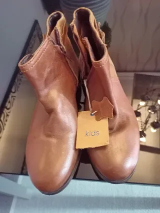 Botines de piel marrones y beige