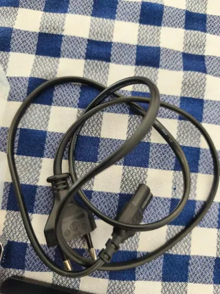 Cámara Sony Cybershot + Accesorios