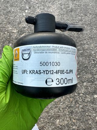 Kit reparación pinchazos coche