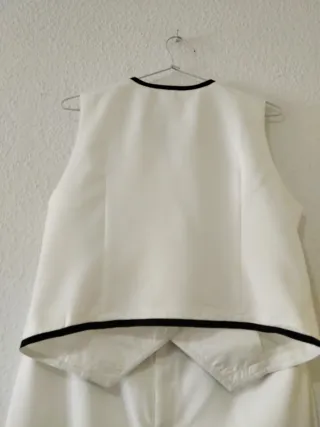 Conjunto Chaleco y Pantalón Blanco