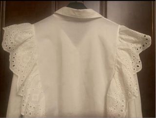 Camisa blanca mujer con volantes