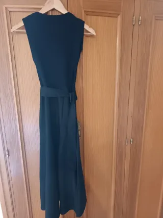 Vestido Zara negro con cinturón