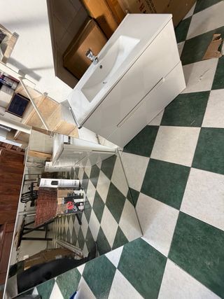 Mueble de baño suspendido 80 con griferia y espejo