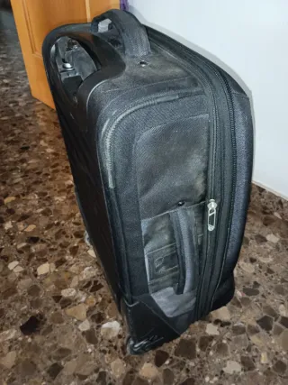 Maleta Nike con ruedas y tirador