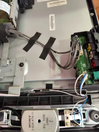 Sony KDL-26U2000 averiada