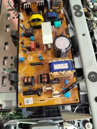 Sony KDL-26U2000 averiada