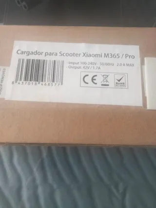 Cargador Xiaomi M365 / Pro Patinete Eléctrico