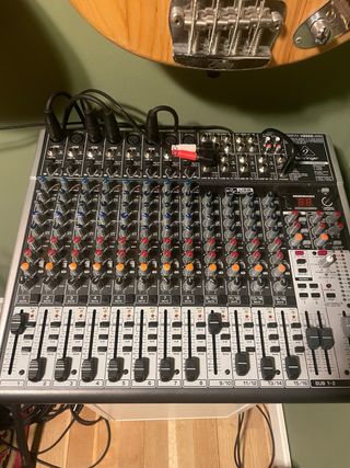 Solo oggi Behringer Xenyx X2222USB Mixer