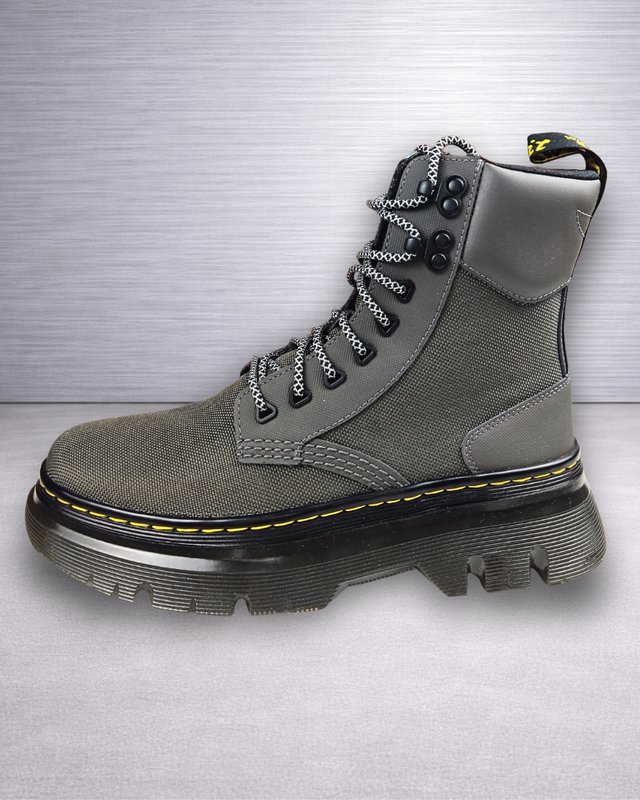 Dr. Martens Tarik GunMetal botas Mujer T38 Nuevas