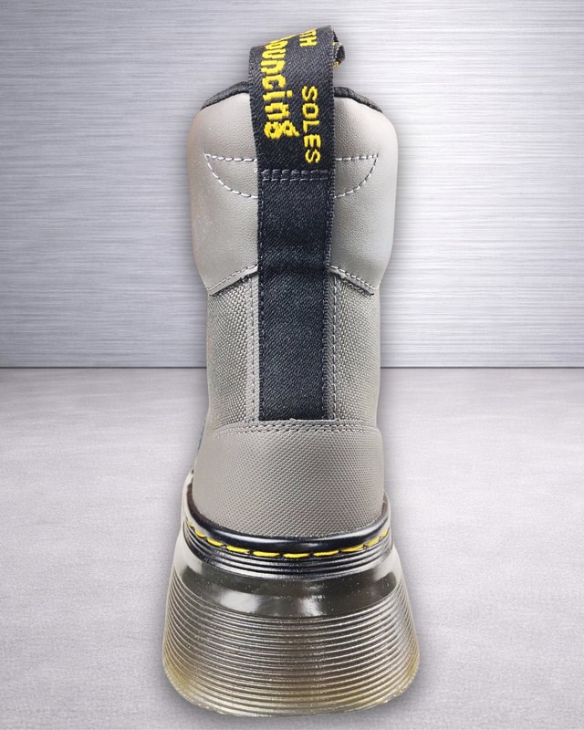 Dr. Martens Tarik GunMetal botas Mujer T38 Nuevas