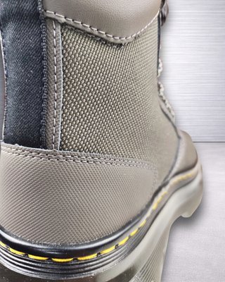 Dr. Martens Tarik GunMetal botas Mujer T38 Nuevas
