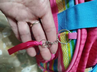 Bolso infantil rosa con lentejuelas