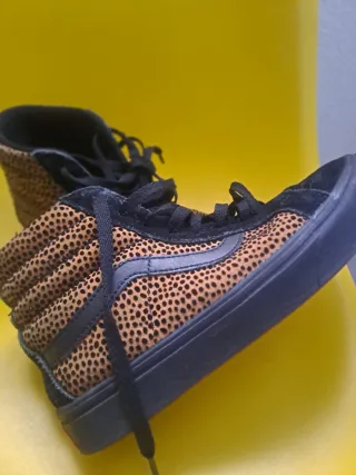 Zapatillas Vans SK8-Hi Marrones y Negras