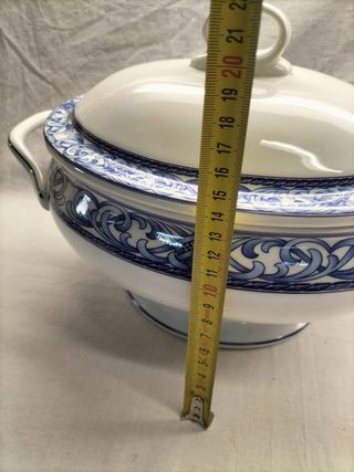 Terrina/Sopeira Porcelana Azul e Branca