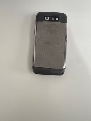 Nokia E71 Movistar con cargador