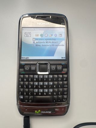 Nokia E71 Movistar con cargador