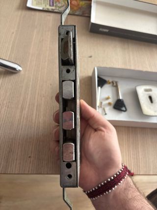 Cerradura Arcu de gorjas