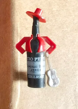 Pin Tío Pepe Guitarra y Sombrero