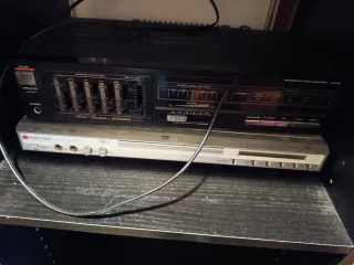 Mueble cadena musical cristal