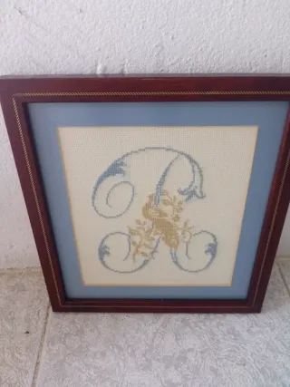 Cuadro Letra A Bordada a punto de cruz