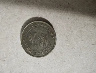 Moneda conmemorativa antigua