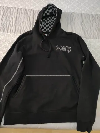 Sudadera con capucha negra