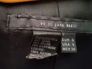 Abrigo de paño negro