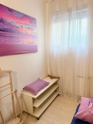 Se alquila Habitación