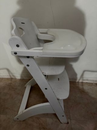 Trona de madera evolutiva