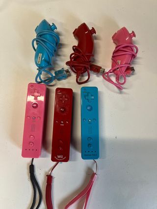 Nintendo Wii Mini con accesorios y juegos