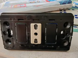 Set di placche, interruttori e prese Bticino