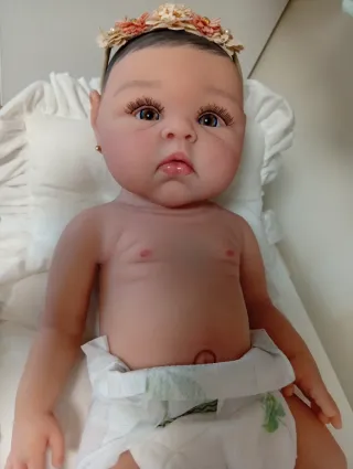 Bebe Reborn de silicona con sistema de bebida y pi