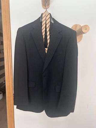 Traje Pierre Cardin Negro con Corbata