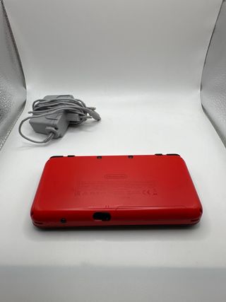 Nuovo Nintendo 2DS XL edizione Poké Ball