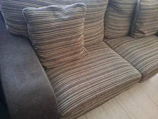 Sofá 3+2 plazas tela beige y marrón