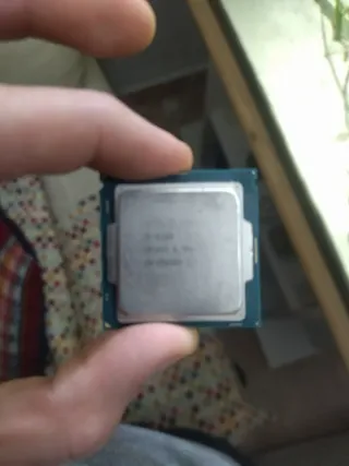 ASUS H110M-D + Intel Core i3-6100 (LEER ABAJO)