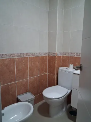 Guia Isora Alquilo habitacion en el centro pueblo