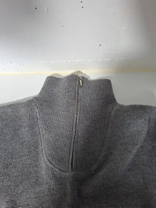 Jersey cuello alto sport con franjas