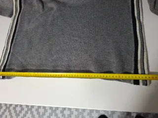 Jersey cuello alto sport con franjas