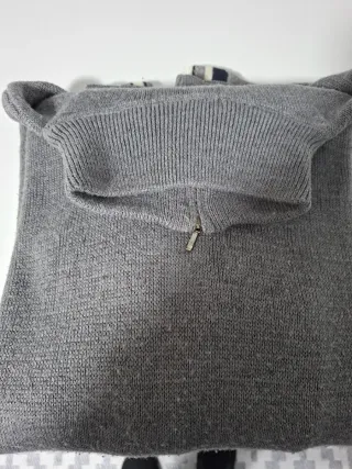 Jersey cuello alto sport con franjas