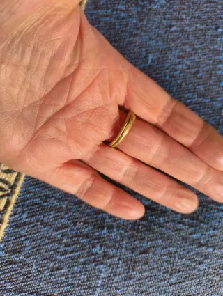 Anillo plata  Bañado oro con Perlas auenticas.